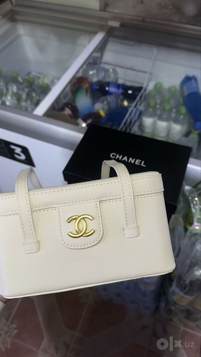Сумочка от Chanel