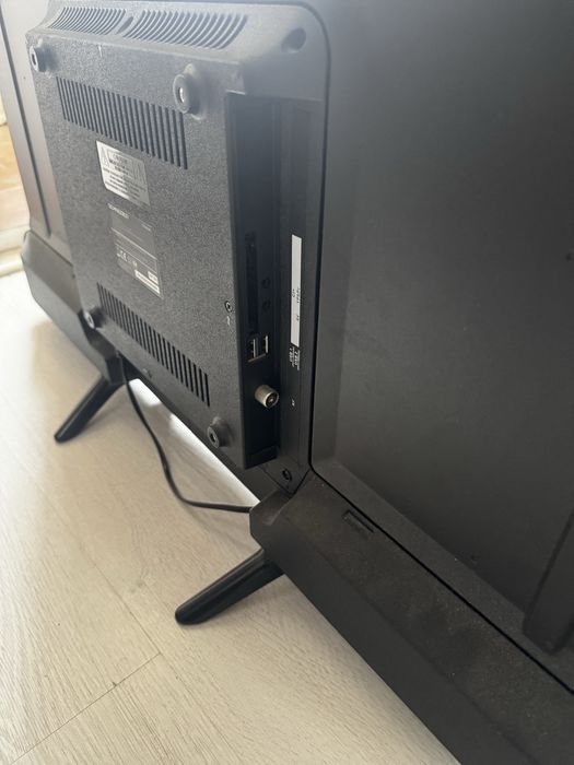 Televizor LED Schneider 98 cm