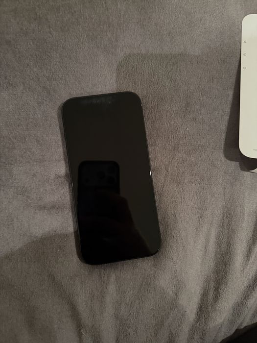 Продам iphone 15, на 128гб, акб 84,