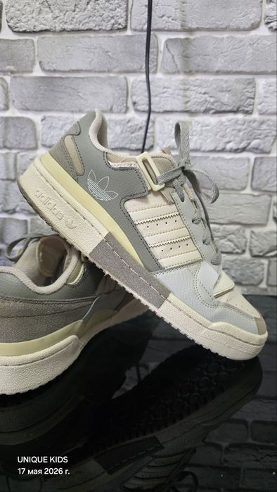 Оригинальные кроссы adidas