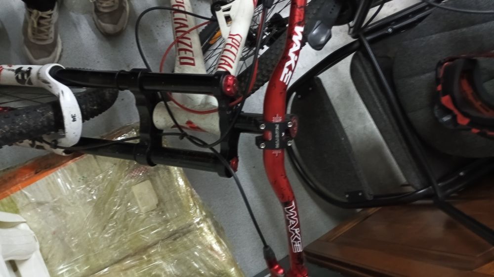 Двухподвес, Велосипед Specialized, двухподвес Specialized