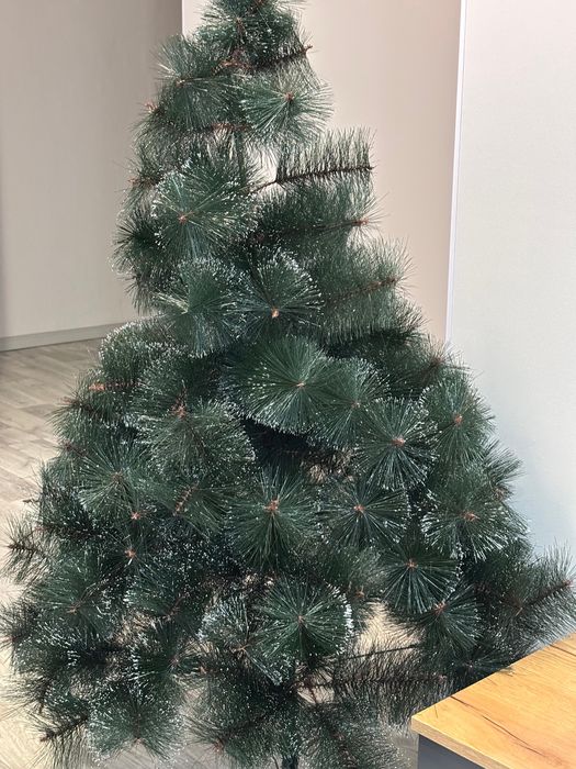 Продаммм елочку