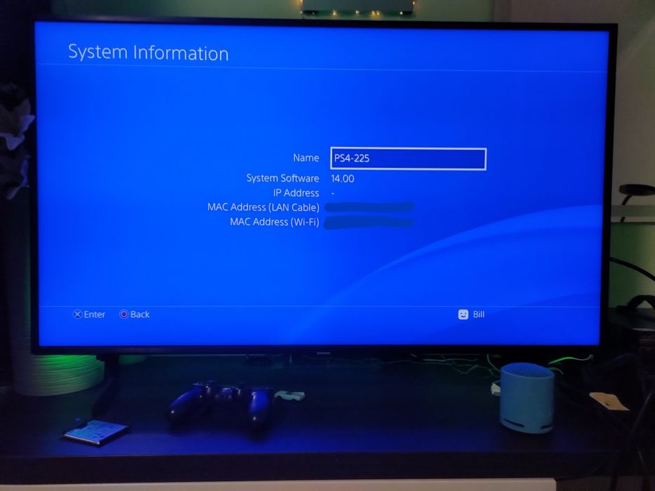 PlayStation 4 Pro 1TB + 4 игри + DualShock 4