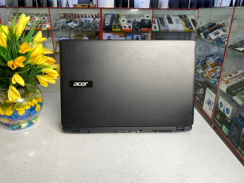 Acer office noutbuk seleron N3060 ddr 8/256 ssd holati yaxshi