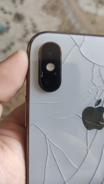 Айфон хс 64гб.