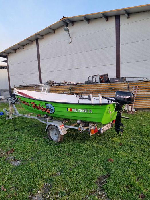 Barca cu motor 5 cp