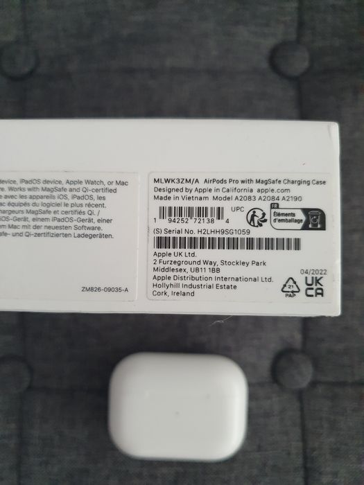 Безжични слушалки Apple AirPods  Pro +Magsafe case