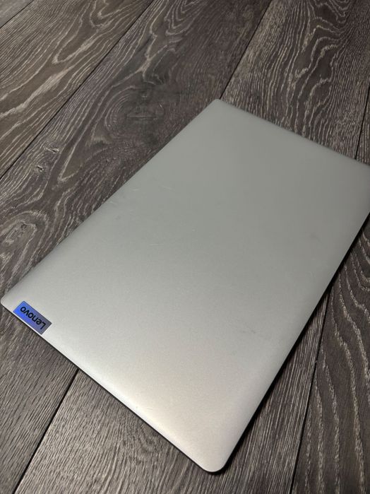 Laptop Lenovo IdeaPad 1 15IGL7 – 15,6” – 4GB RAM – SSD 256GB