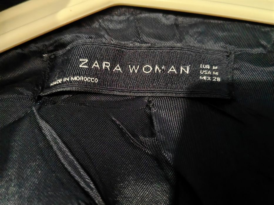 Уникално палто на Zara