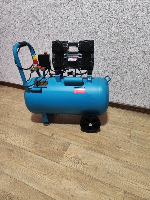 Компрессор 50л не масляный