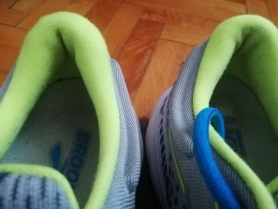 Оригинални  Brooks Adrenaline GTS 21 номер 44. 5