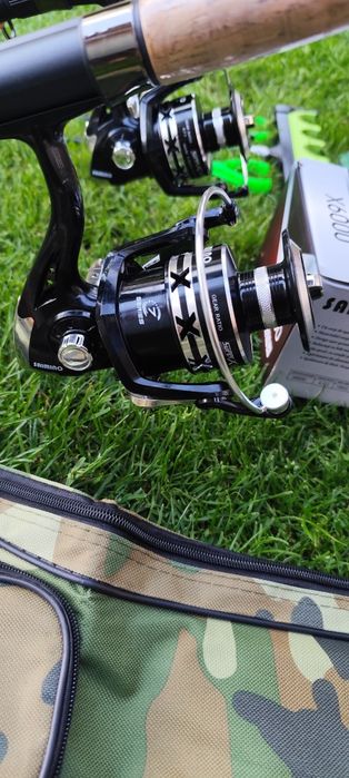 Set 2 Lansete Feeder Carbon Black Fox 3,90m,2 Mulinete X 6000,Geanta,Senzori,Suporți,Fir+2 Monturi+Matrita
