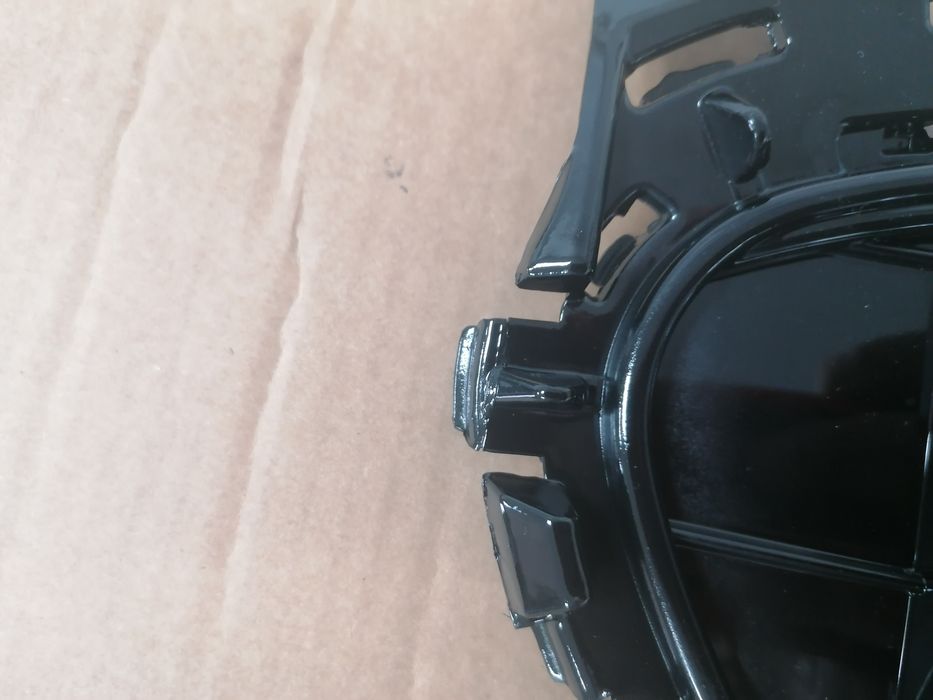 Grila centrala Mercedes Benz W 206