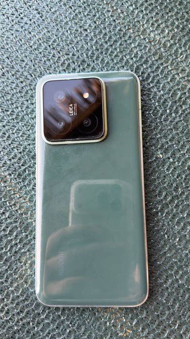 Xiaomi 14 sotiladi.