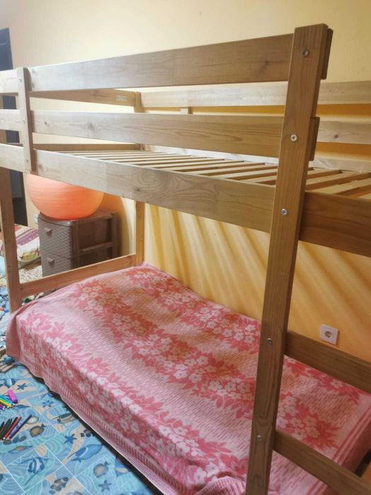 двухъярусная кровать