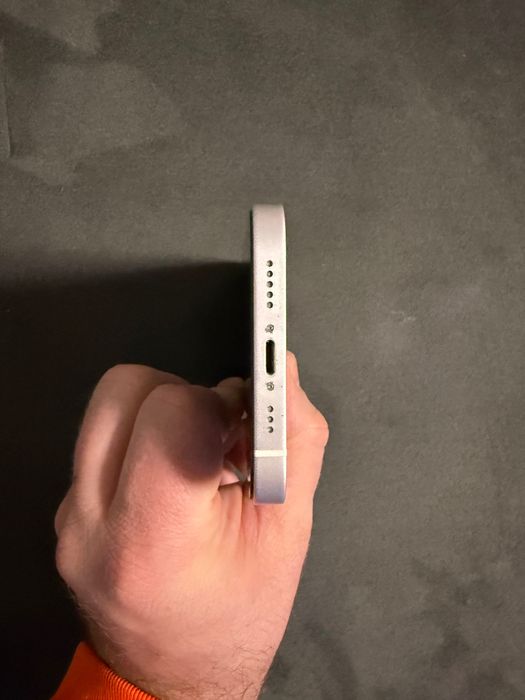 iPhone 12 – 64 GB, отлично състояние Продавам iPhone 12 с памет 64 GB