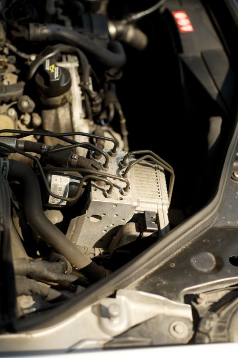 Dezmembrez Mercedes CLS350 benzina injector pompa sbc benzina amortizo