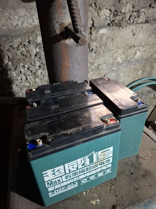 Продам аккумуляторы в отличном состоянии