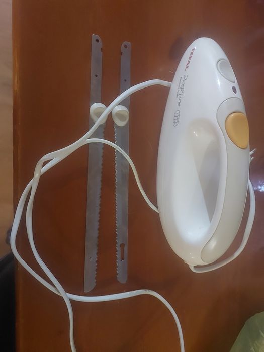 Продам электрический нож Tefal