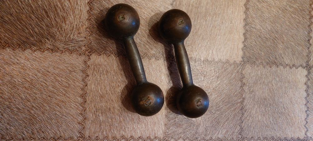 2 чугунные гантели по 4кг