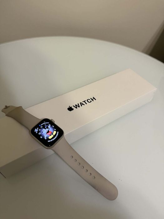 Часовник apple watch SE ( 2nd Gen) 40mm