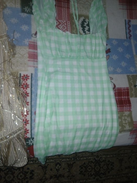 Продам платье каждое по тысячи