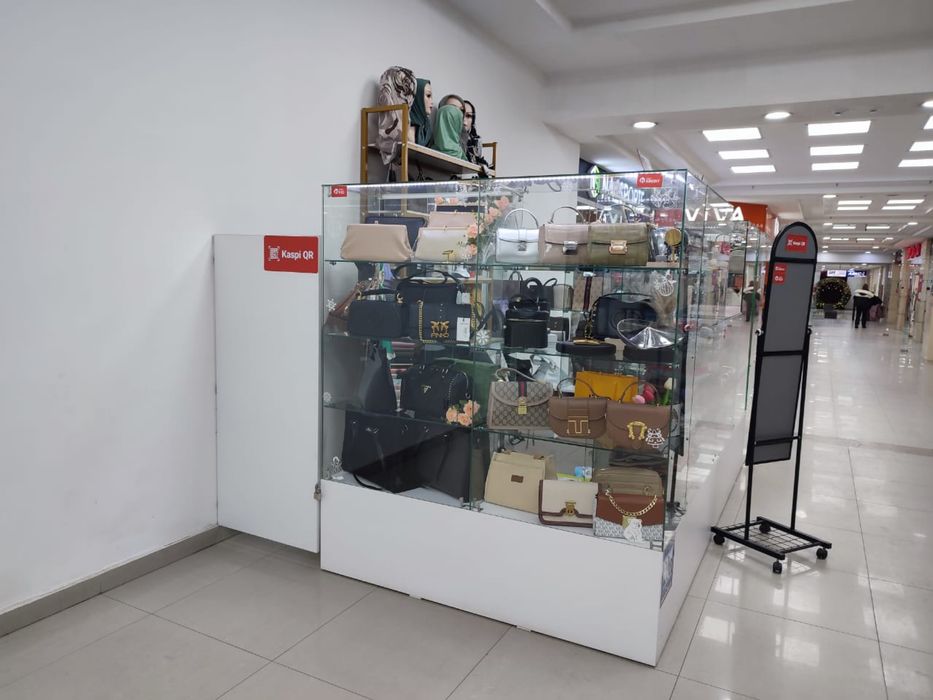 Продам витрины в отличном состочнии