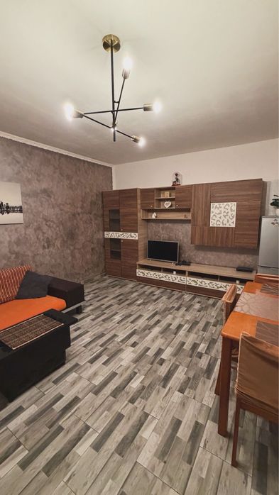 Apartament 2 camere 52 mp zona sesul de sus