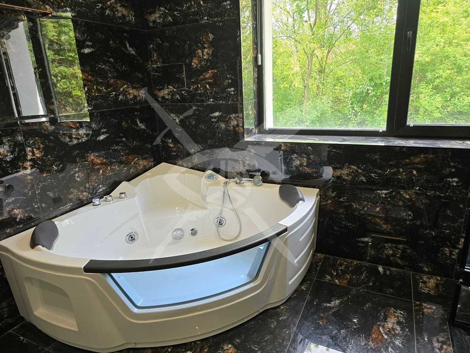 Продава се Къща в с. Драгичево, Област Перник - 320 кв.м за 834 €/кв.м - Снимка #10