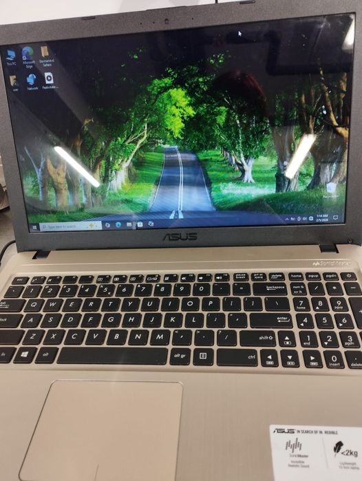 Vand laptop ASUS