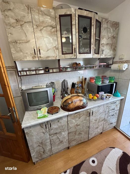 Vand apartament 2 camere Crihala, centrala gaz