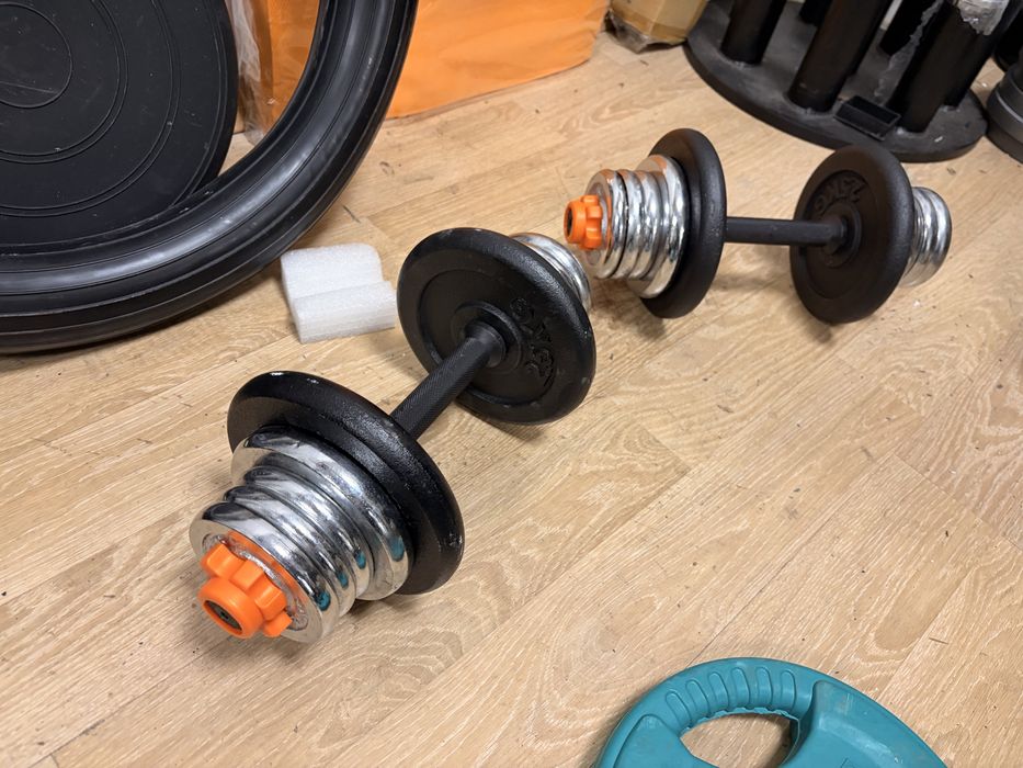 Set gantere reglabile noi 20 kg, 10 kg+10 kg=20 kg. Pret 300 lei