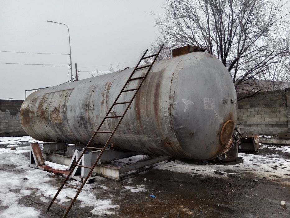 Ёмкости, бочки, цистерна.