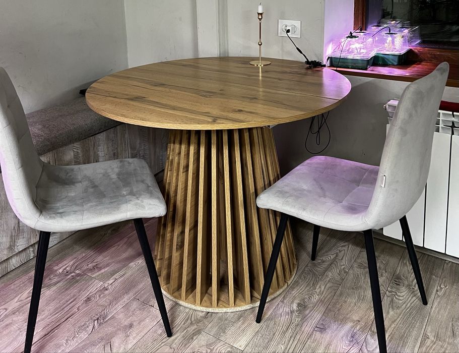 Стол и стулья 4 шт