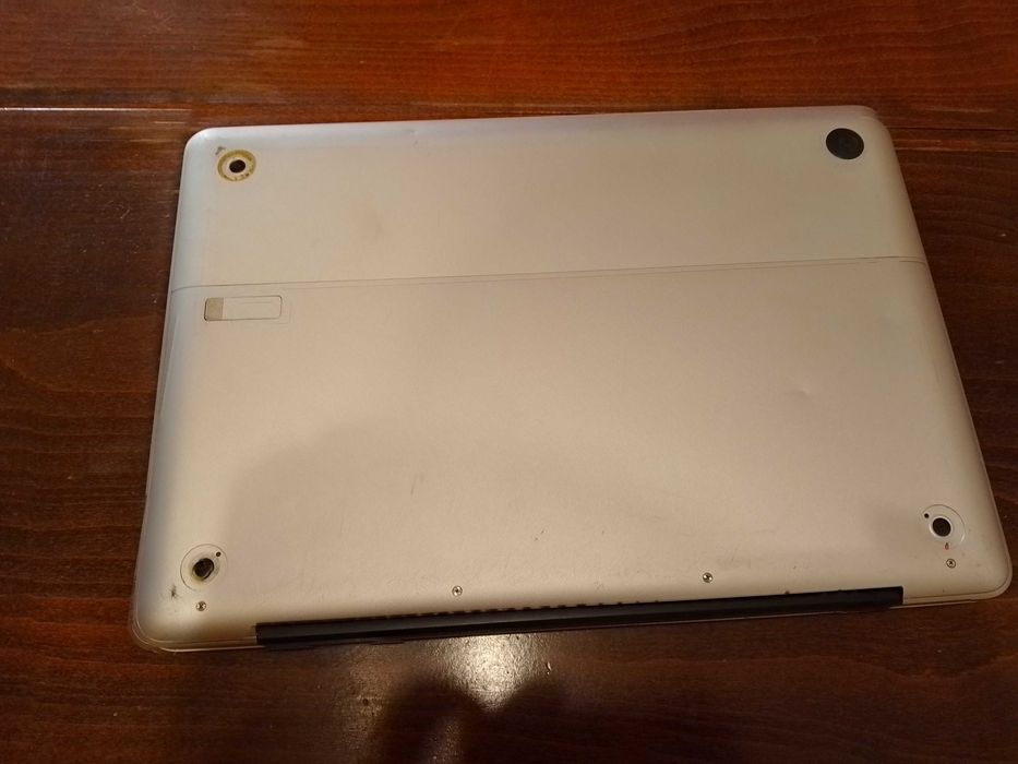 Apple MacBook 13” Aluminum 2008 – работещ, Mac OS Yosemite, ниска цена