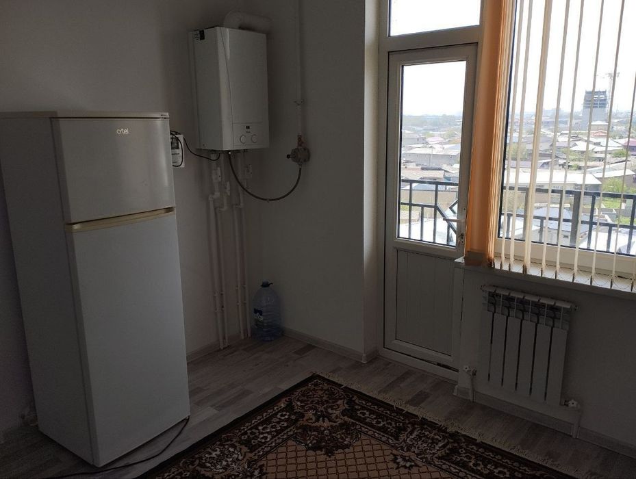 Olmos navostroyka sotiladi 70 m² Yashnobod
