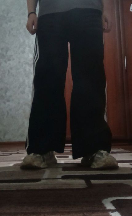 Широкие джинсы хрв