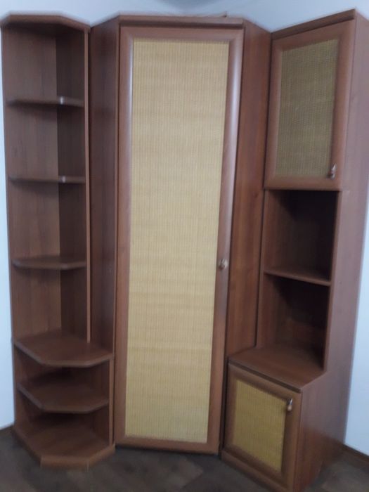 Продам детский гарнитур трёхсекционный