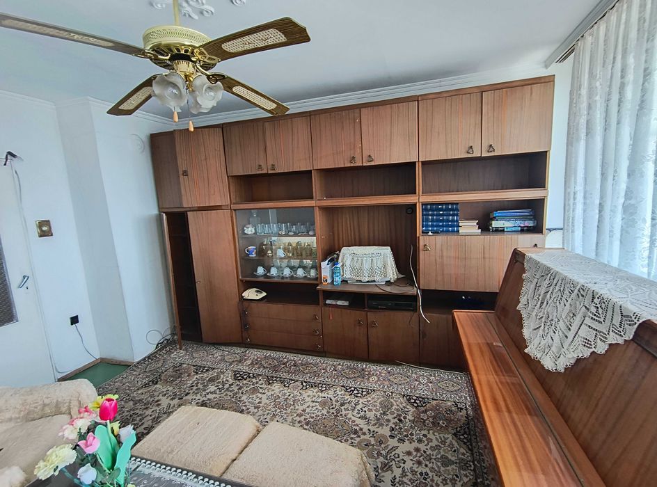 Тристаен апартамент в Три чучура център