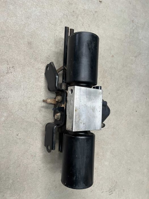 Помпа за окачване Toyota Land Cruiser 150 48860/60030