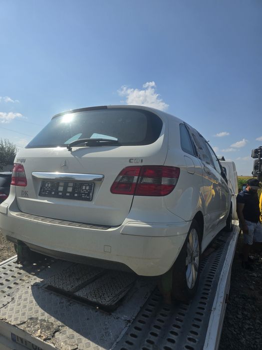 Fuzetă Mercedes B 180 scaun Mercedes b180 triplă Mercedes B 180 motor Mercedes B 180