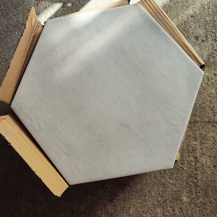 Faianță hexagonala 23 x 27