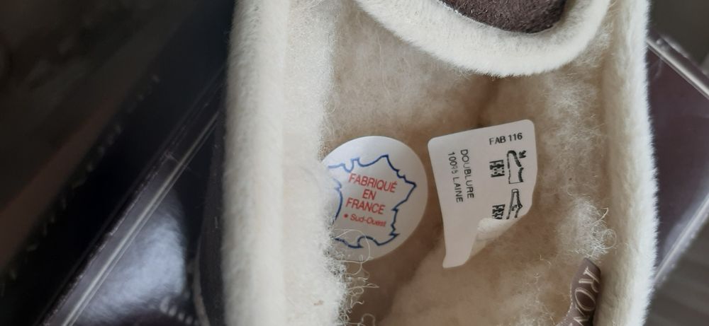 Papuci de casă din blană