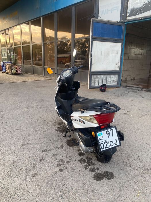Продам мопед скутер