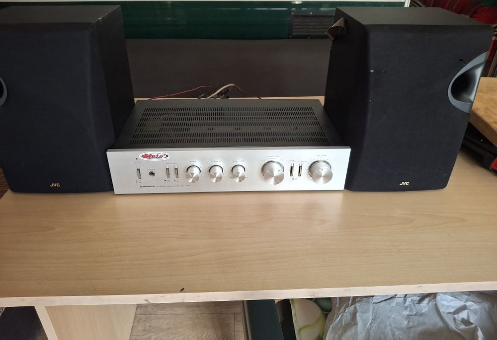 Усилвател pioneer и колони