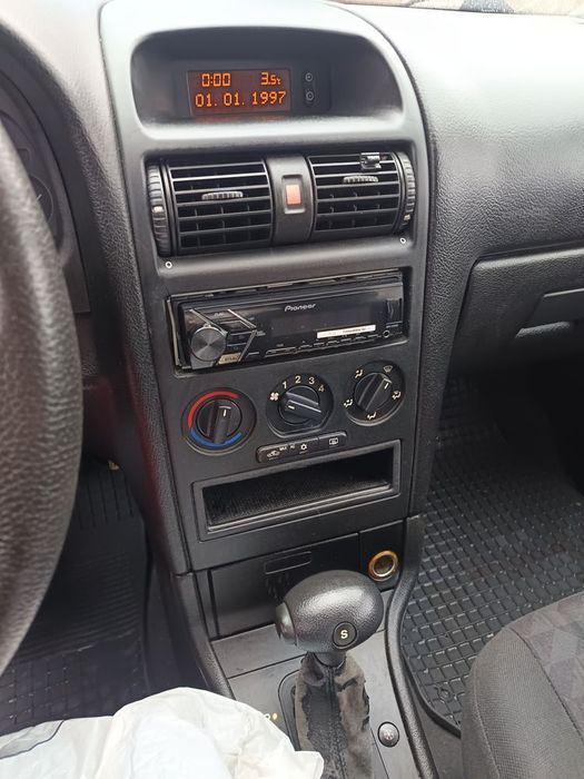 Vând Opel Astra G