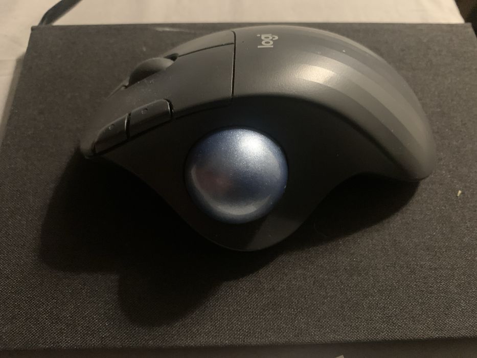 Vand mouse Logitech ERGO M575