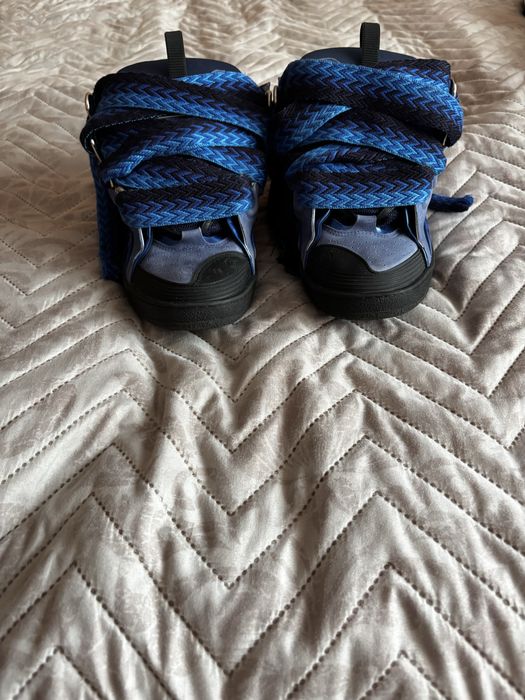 Lanvin curb dark blue