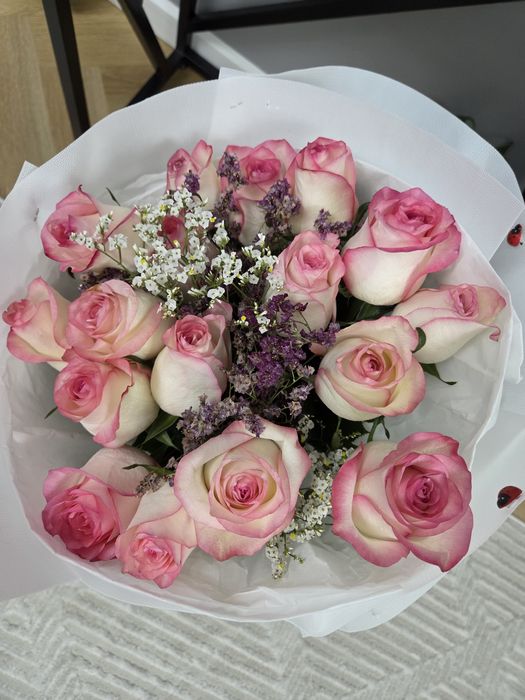 Красивый букет роз