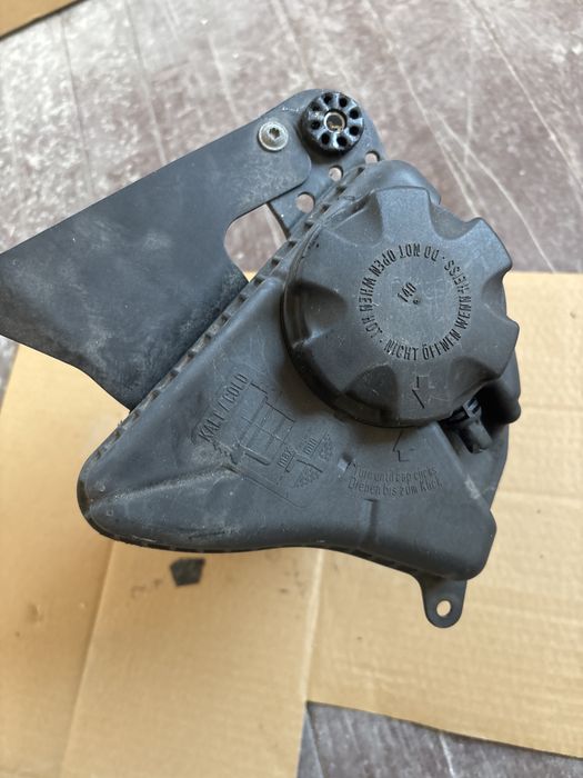 Казанче антифриз бмв ф10/ф11 bmw f10/f11 520d n47d20